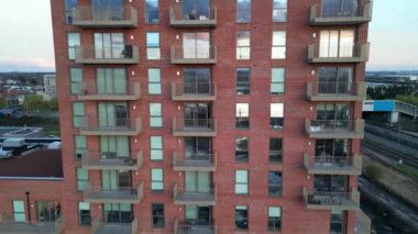 İngiltere 'nin Dagenham Londra şehrinin yüksek açılı muhteşem görüntüsü. 2 Mart 2023