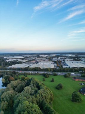 İngiltere 'nin Northampton City yakınlarındaki İngiliz Köy Köyü' nün En Güzel Yüksek Açılı Manzarası. 25 Ekim 2023