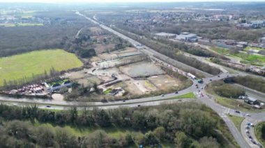 Central Hatfield City ve Hertfordshire şehir merkezi, İngiltere, Günbatımı sırasında Birleşik Krallık. 9 Mart 2024