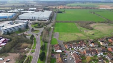 Central Hatfield City ve Hertfordshire şehir merkezi, İngiltere, Günbatımı sırasında Birleşik Krallık. 9 Mart 2024