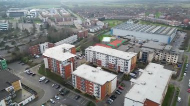 Günbatımı sırasında İngiltere 'nin Hertfordshire, İngiltere' nin Merkez Hatfield Şehri 'nin Hava Görüntüleri. 9 Mart 2024