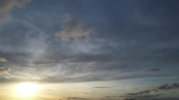 High Angle Time Lapse Filmato Nuvole Drammatiche Cielo Sopra Inghilterra — Video Stock