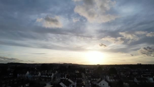 日落时英国卢顿市的空中景观 — 图库视频影像
