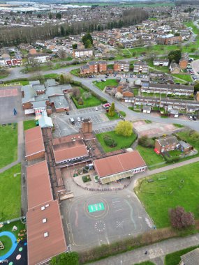 İngiltere 'nin Kuzey Luton şehrindeki Residential Estate' in havadan görüntüsü. 19 Mart 2024