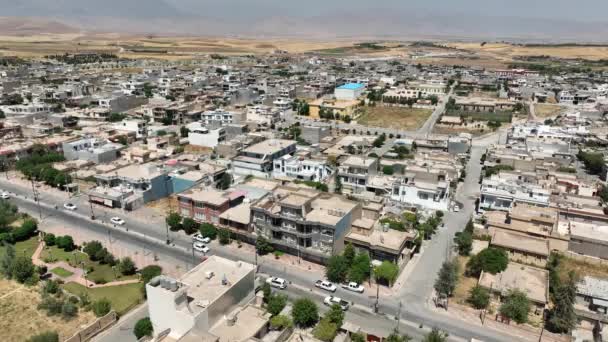 Αεροφωτογραφία Της Οικιστικής Περιοχής Στους Λόφους Του Κουρδιστάν Στο Ιράκ — Αρχείο Βίντεο