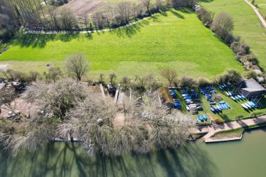 Thames Nehri 'nin En Güzel Hava Manzarası İngiltere' nin Merkez Oxford Tarihi Şehri 'nde. 23 Mart 2024