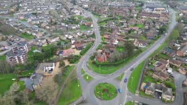 İngiltere 'nin Cambridgeshire kentindeki Saint Neots şehrinin yüksek açılı görüntüsü. 21 Mart 2024