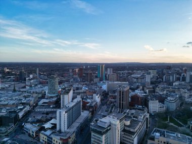 İngiltere 'nin Birmingham Merkez Şehri Şehir Merkezi Binaları Günbatımında. 30 Mart 2024