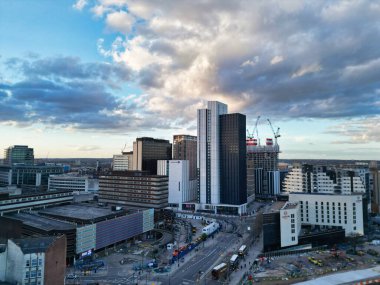 İngiltere 'nin Birmingham Merkez Şehri Şehir Merkezi Binaları Günbatımında. 30 Mart 2024