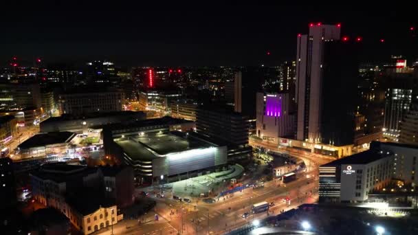 Filmati Aerei Edifici Alti Illuminati Durante Notte Central Birmingham City — Video Stock