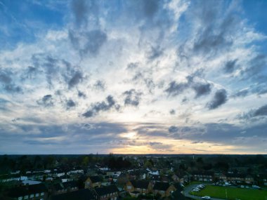 Harefield Town London, Uxbridge, İngiltere Yüksek Açılı Manzarası. Gün batımında Birleşik Krallık. 3 Nisan 2024