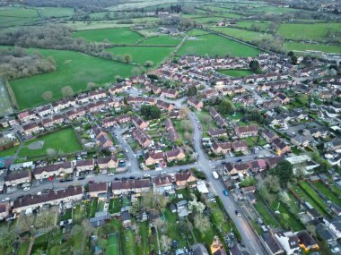 Harefield Town London, Uxbridge, İngiltere Yüksek Açılı Manzarası. Gün batımında Birleşik Krallık. 3 Nisan 2024