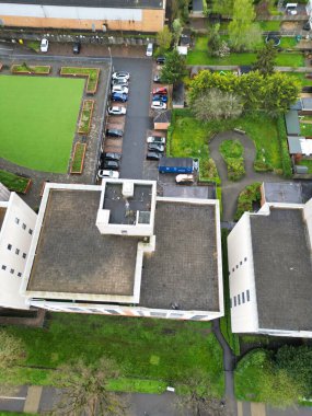 Bulutlu ve Rüzgarlı bir günde İngiltere 'nin Elstree Londra şehrinin hava manzarası. 4 Nisan 2024