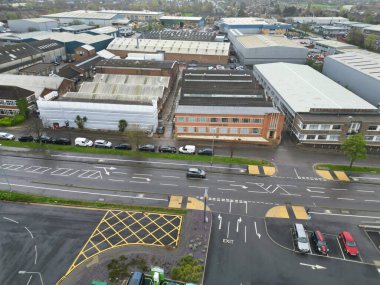 Bulutlu ve Rüzgarlı bir günde İngiltere 'nin Elstree Londra şehrinin hava manzarası. 4 Nisan 2024