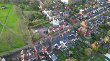 İngiltere 'nin Merkez Leighton Buzzard kasabasının hava görüntüsü. 29 Mart 2024