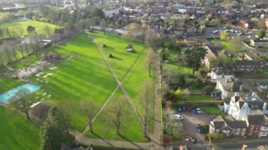 İngiltere 'nin merkezinde Merkez Leighton Buzzard' ın Hava Görüntüsü. 29 Mart 2024 