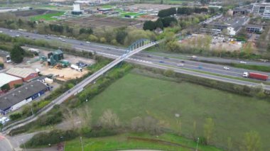 İngiltere 'nin Cambridgeshire kentindeki Merkez Milton kasabasının hava görüntüleri. 21 Mart 2024