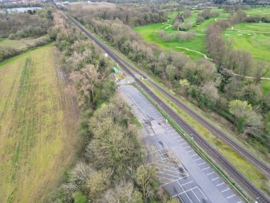 İngiltere 'nin Merkez Denham Green Londra şehrinin hava görüntüsü. 3 Nisan 2024 