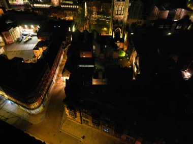 İngiltere 'nin Aydınlanmış Tarihi Merkez Coventry Şehri' nin havadan görünüşü. 8 Nisan 2024