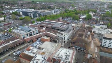 Güneydoğu İngiltere 'nin tarihi Canterbury şehrinin hava manzarası. 20 Nisan 2024