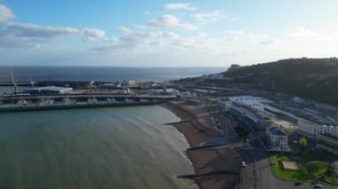 Dover Limanı ve Okyanusu Yüksek Açılı Manzarası, İngiltere Büyük Britanya. 20 Nisan 2024