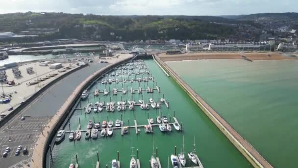 Blick Aus Der Vogelperspektive Auf Den Hafen Von Dover Und — Stockvideo