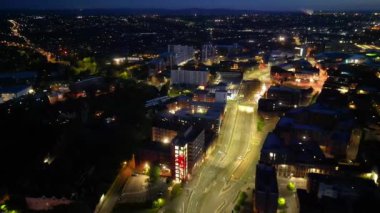 İngiltere 'nin Aydınlanmış Merkez Leicester şehrinin hava görüntüsü. 26 Nisan 2024