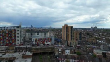 İngiltere 'nin Merkez Wembley Londra şehrinin hava hızlandırılmış görüntüsü. 17 Nisan 2024