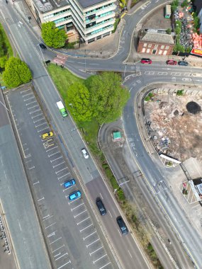 İngiltere 'nin Batı Midlands kentindeki Wolverhampton şehrinin yüksek açılı görüntüsü. 4 Mayıs 2024