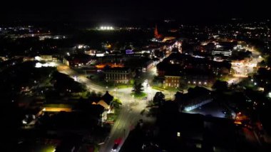 İngiltere 'nin Aydınlanmış Leighton Buzzard Kasabası Havadan Görünümü Büyük Britanya Gecesi. 29 Mart 2024