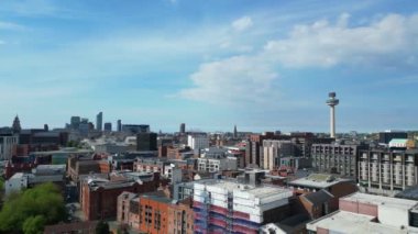 İngiltere 'nin kuzeybatısındaki Liverpool' daki Modern Britanya Şehir Merkezi 'nin Hava Görüntüsü. 5 Mayıs 2024