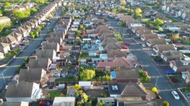 İngiltere 'nin Nottinghamshire kentindeki Toton Village' da emlak konutlarının hava görüntüleri. 26 Nisan 2024