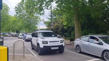 River Thames Albert Köprüsü 'ndeki Central Chelsea Londra şehri Londra, İngiltere. 3 Haziran 2024