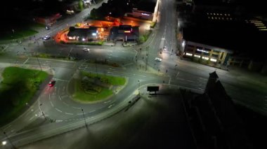 Gece boyunca İngiltere 'nin merkezi Sheffield şehrinin hava görüntüsü. Birleşik Krallık. 29 Nisan 2024