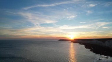 İngiltere, Doğu Sussex 'teki Beachy Head Burnu' nda Birleşik Krallık 'ın En Güzel Turist Çekimi. 10 Mayıs 2024
