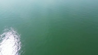 İngiltere 'nin Brighton şehrindeki British Beach ve Ocean' ın havadan görüntüsü. 9 Mayıs 2024