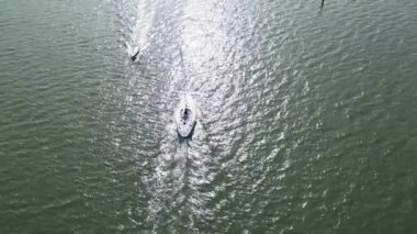 İngiltere 'nin Southampton Limanı' ndaki Lepe Sahili 'ndeki Air View of Boat. 17 Mayıs 2024