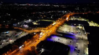 Aydınlanmış Cambridge Şehir Merkezi 'nin Gece Hava Görüntüsü. İngiltere, Birleşik Krallık. 21 Mart 2024