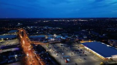 Aydınlanmış Cambridge Şehir Merkezi 'nin Gece Hava Görüntüsü. İngiltere, Birleşik Krallık. 21 Mart 2024