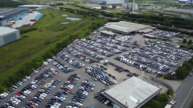 Birleşik Krallık Leeds City 'deki Endüstriyel Estate ve Depoların Hava Görüntüsü. 27 Haziran 2024