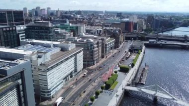İskoçya 'nın merkezi Glasgow şehrinin yüksek açılı görüntüsü. 5 Haziran 2024