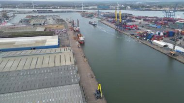 İngiltere 'nin Tilbury liman şehrinin hava görüntüleri. 20 Nisan 2024