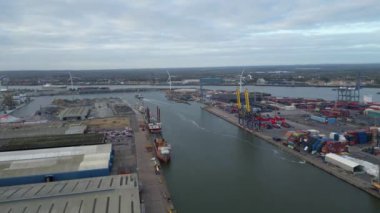 İngiltere 'nin Tilbury liman şehrinin hava görüntüleri. 20 Nisan 2024