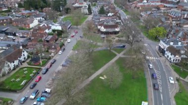 İngiltere 'nin Merkez Harpenden Kasabası Yüksek Açılı Manzarası, Bulutlu Gece boyunca Birleşik Krallık. 16 Mart 2024