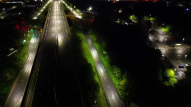 İngiltere 'nin başkenti Dudley Town, Batı Midlands' ın Merkez Metropolitan İlçesi Yüksek Açılı Gece Görüntüleri. 4 Mayıs 2024