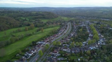 Günbatımında İngiltere 'de Sheffield, İngiltere' de bulunan Beauchief Residential Homes 'un yüksek açılı görüntüsü. 30 Nisan 2024