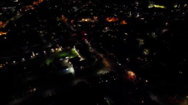 İngiltere 'nin Aydınlanmış Leighton Buzzard Kasabası Havadan Görünümü Büyük Britanya Gecesi. 29 Mart 2024
