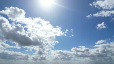 Gökyüzü ve Bulutlar Coventry 'nin üzerinde
