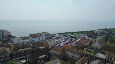 İngiltere 'nin güney kıyısındaki Brighton ve Hove kentindeki Rottingdean köyünün hava görüntüleri. 10 Mayıs 2024