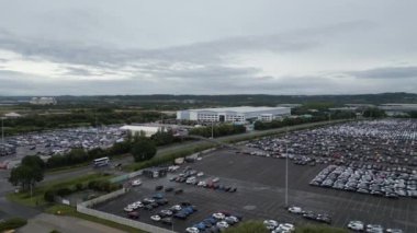 Yağmurlu ve Bulutlu Sabah Sırasındaki Deniz Limanı Avonmouth Bristol manzarası. İngiltere Birleşik Krallığı. 24 Ağustos 2024